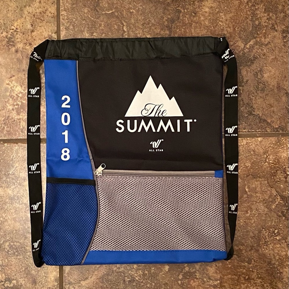 2018 The Summit Bag
